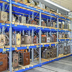 Warehouse for tool manufacturing equipment